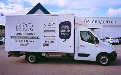 Riquirraque Emaús, adjudicataria en Gijón del servicio de recogida domiciliaria de muebles y enseres para su reutilización y reciclaje