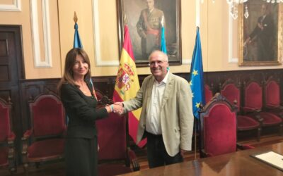 Firma del convenio Oviedo Incluye