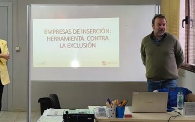 Charla sobre las empresas de inserción en la Fundación de Trabajadores de la Siderurgia Integral